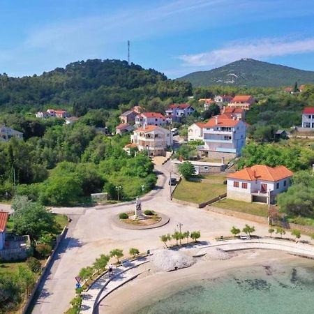 Sunshine Place By The Beach Lukoran Екстериор снимка