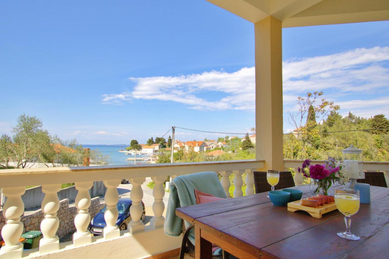 Sunshine Place By The Beach Lukoran Екстериор снимка